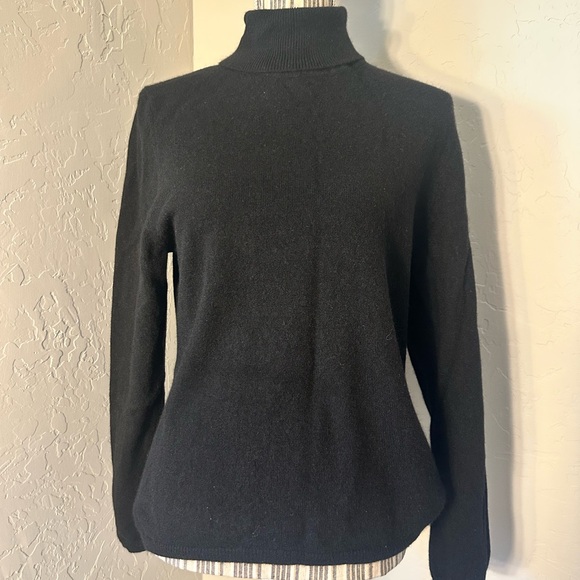 100% Cashmere Charter Club Black Turtleneck Sweater Fitted Knit - Picture 1 of 8